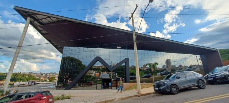 Varginha inaugura mercado municipal